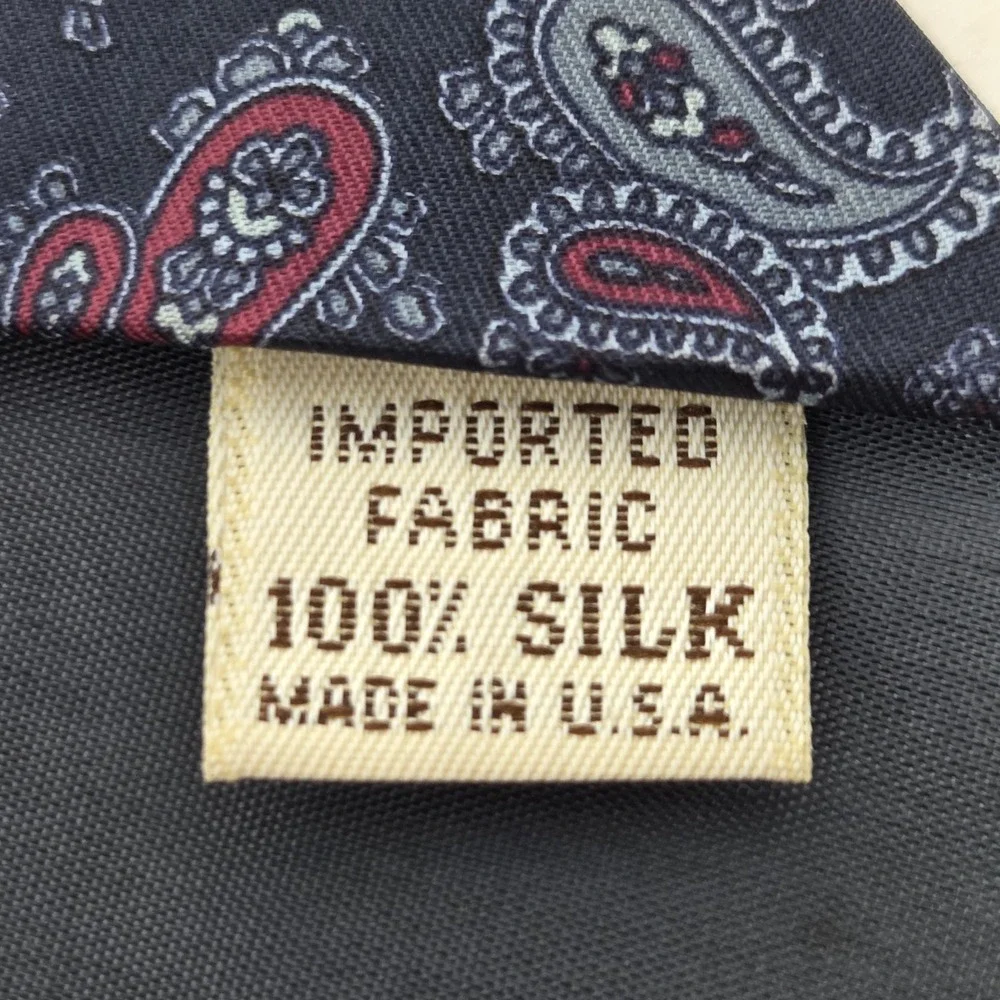 VINTAGE YSL Yves Saint Laurent Classic Paisley Silk Necktie Navy Blue Made USA